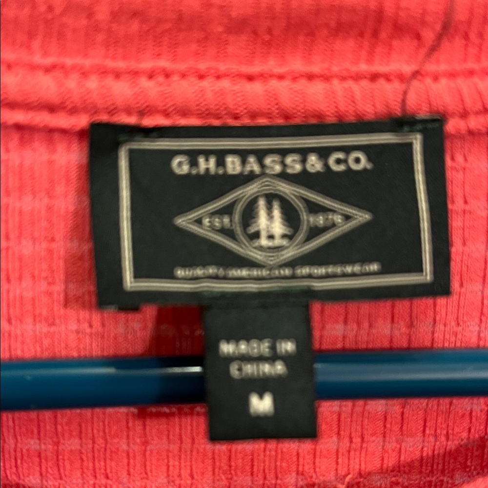 G.H. Bass & Co. Vibrant Coral Long Sleeve Top NWOT - Picture 2 of 3